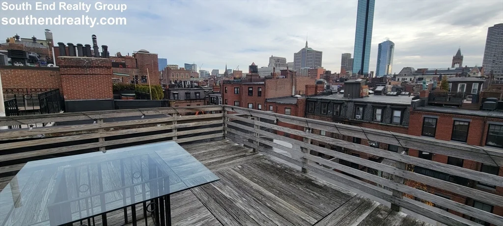 277 Beacon St, Back Bay