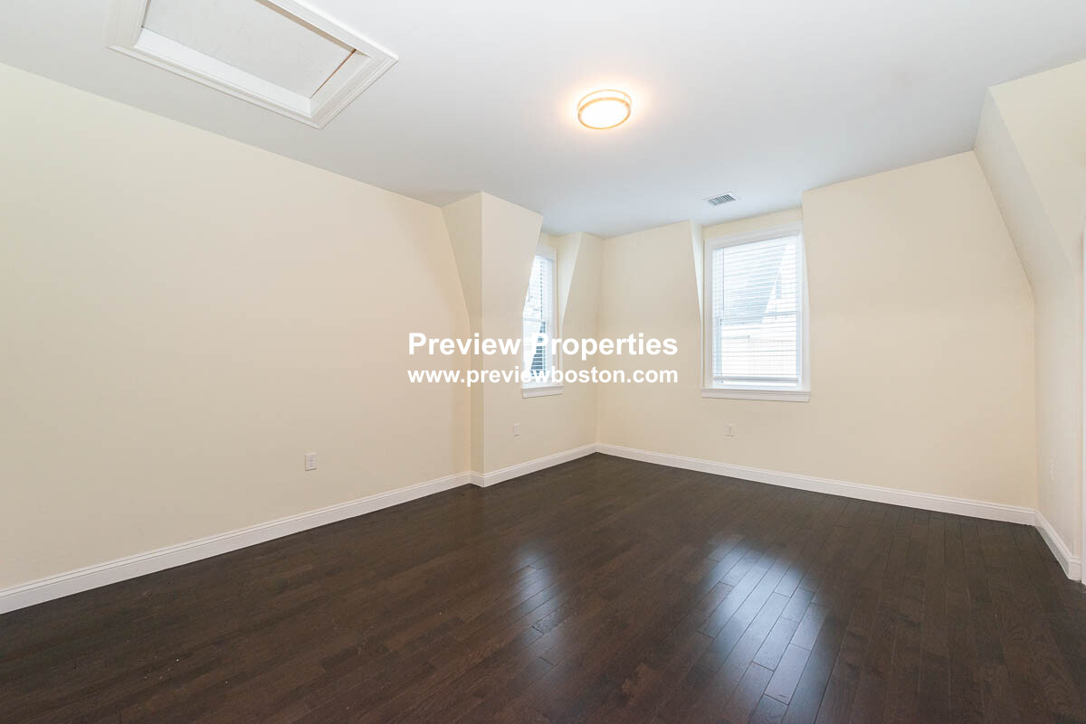 5 Malvern Ter, South Medford