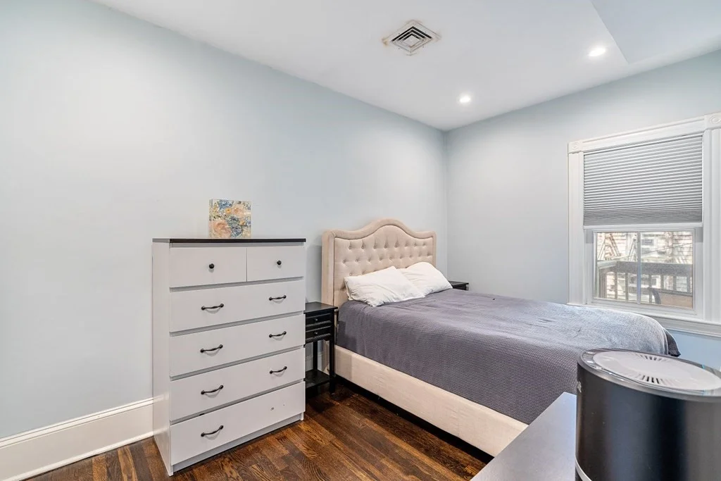 176 Bowen St, South Boston