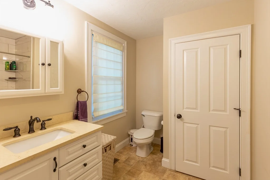 44 Russell St, Downtown