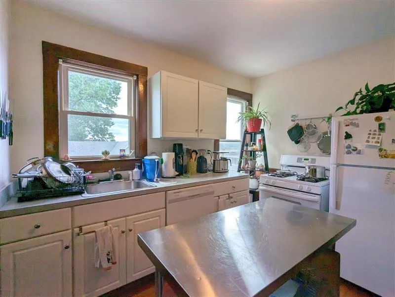 95 Lowell St, Spring Hill