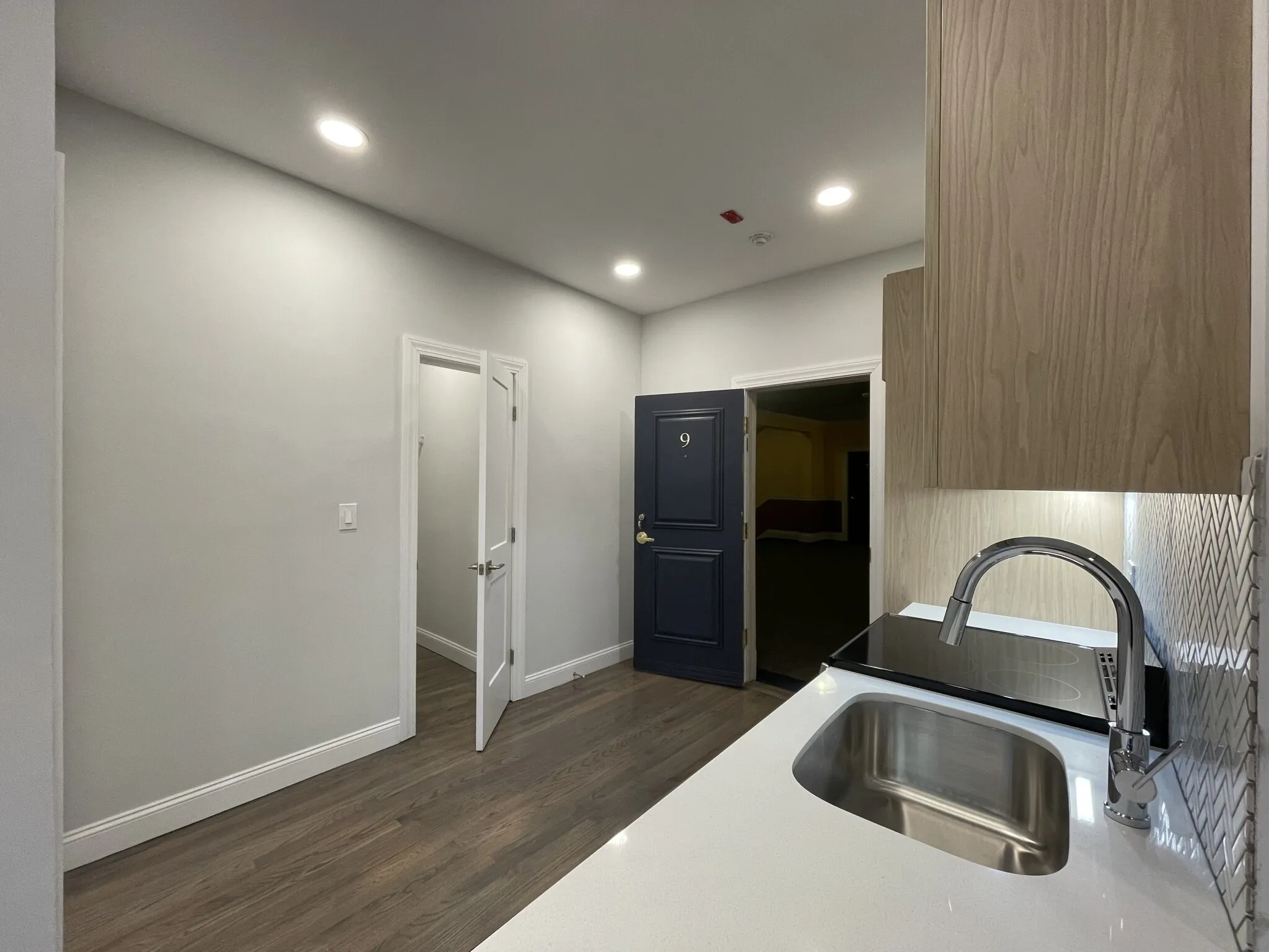 106 Queensberry St, Fenway