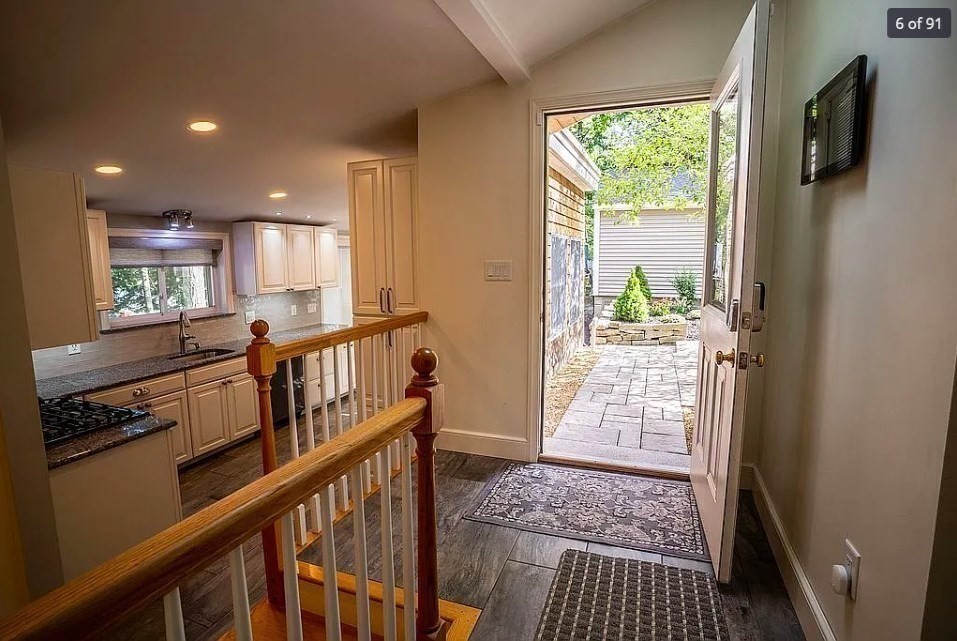 52 Lake Shore Dr S, Westford