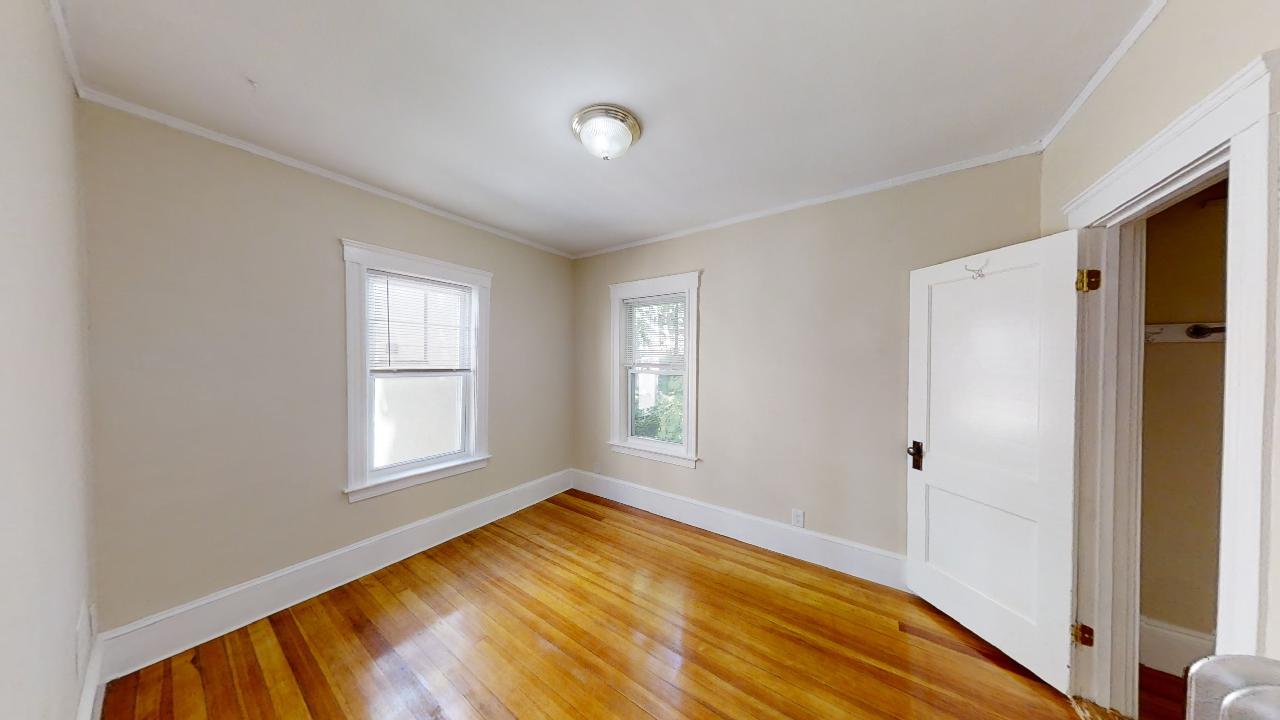 303 Tappan St, Washington Square