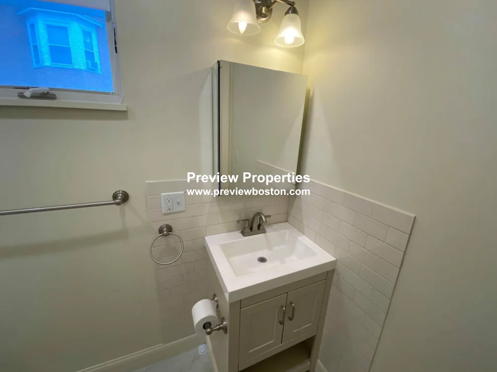 379 Harvard St, Mid Cambridge