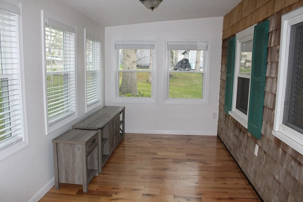 81 Winthrop Rd, Manomet