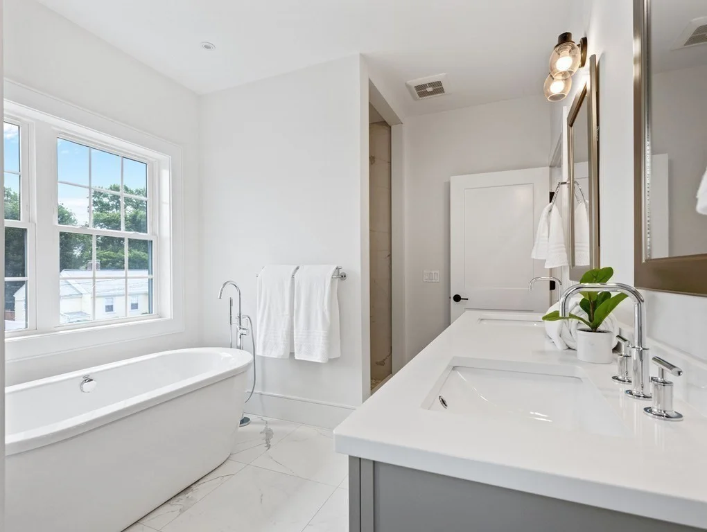 20 Manhattan Ter, West Newton