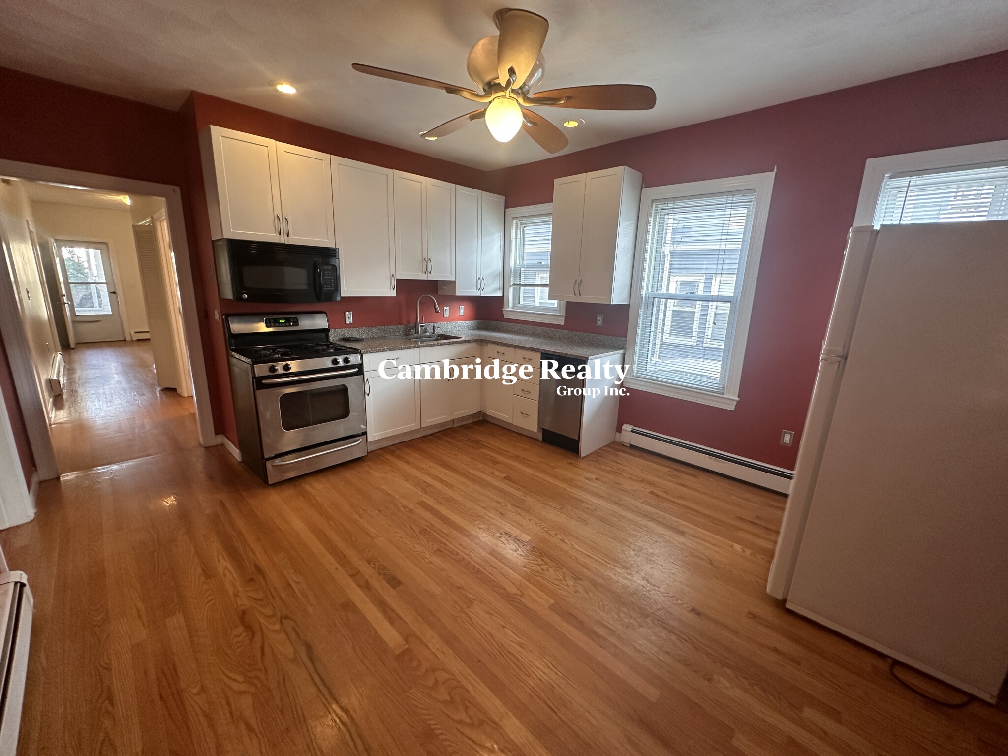 3 bed, 1 bath apartment for rent at 66 Kenmere Rd Unit 2, Medford — photo 3 of 19