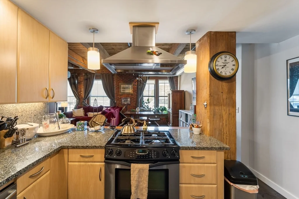 9 W Broadway, South Boston