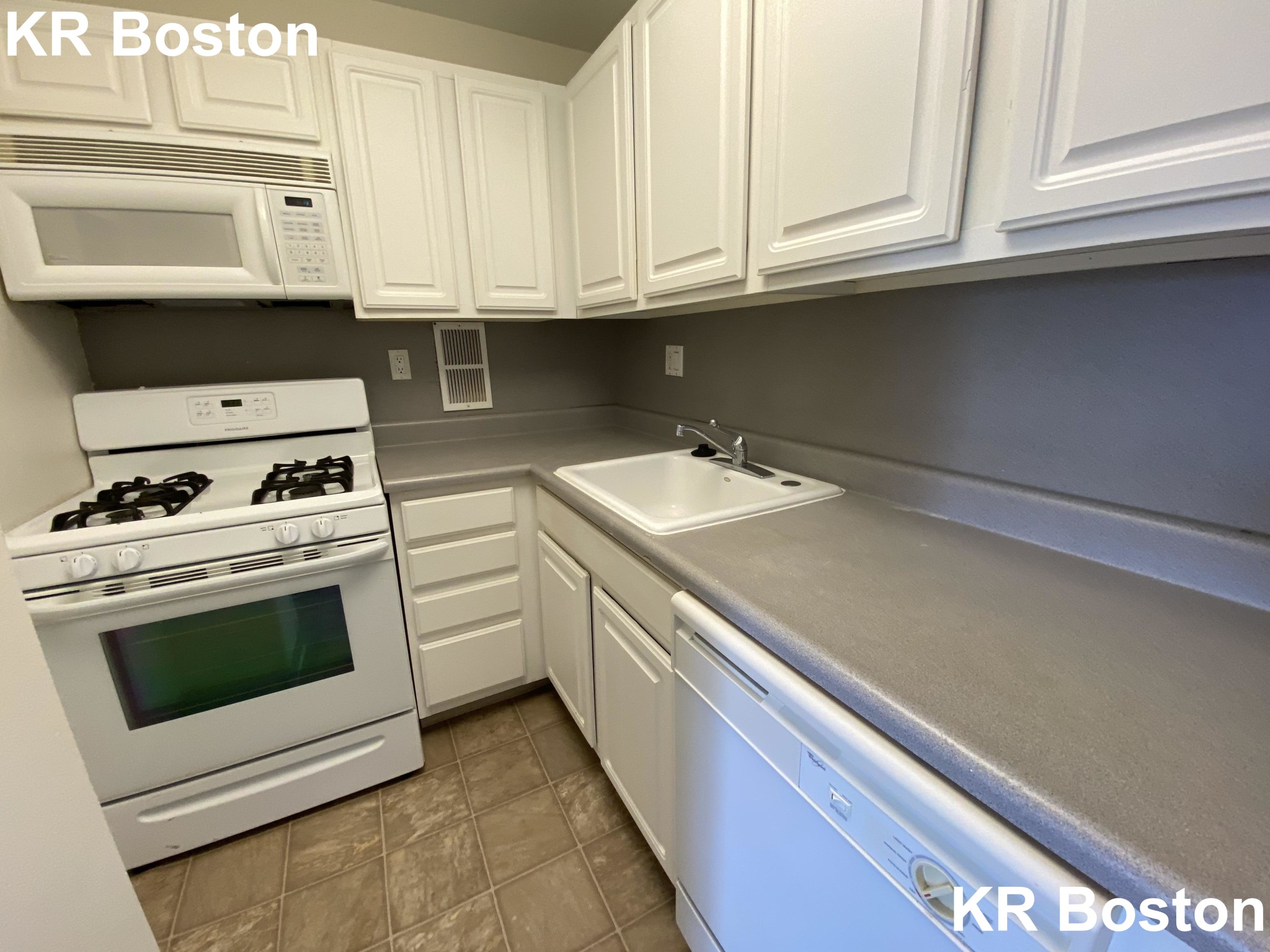 2 bed, 1.5 bath apartment for rent at 185 Freeman St Unit 638, Coolidge Corner — photo 1 of 5