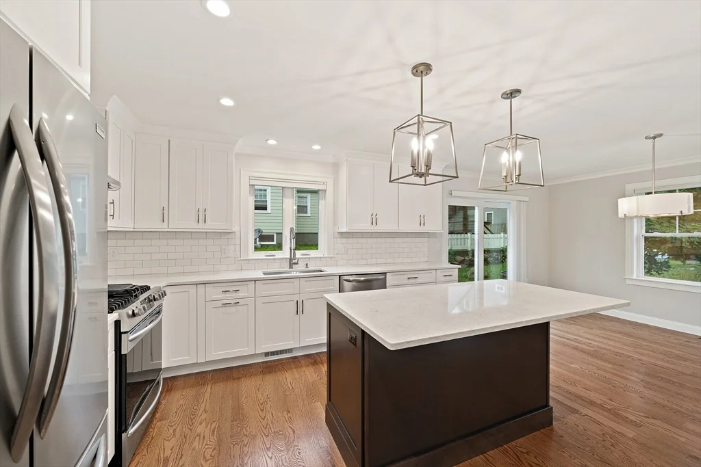 15 Lakeview Ave, Waltham