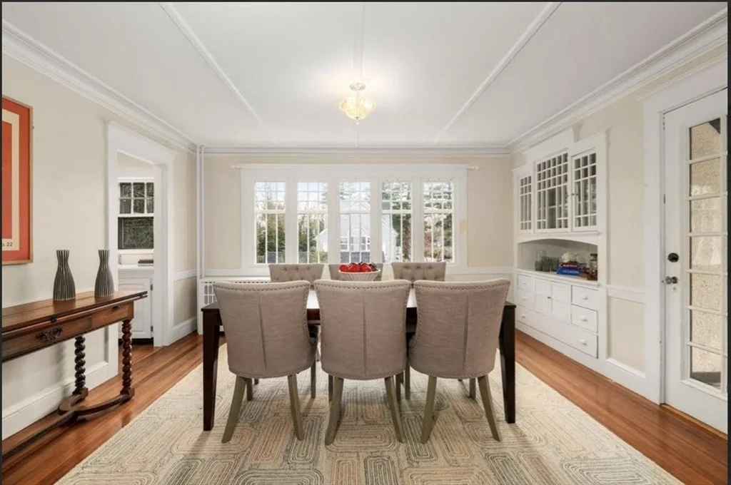 12 Leighton Rd, Wellesley