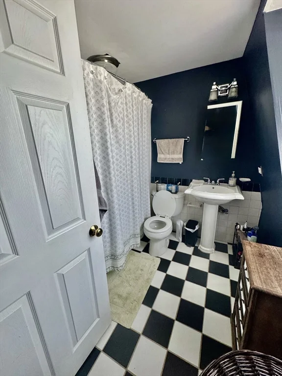 253 Gold St, South Boston