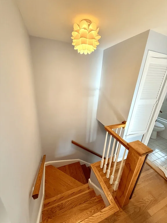 28 College Farm Rd, Waltham