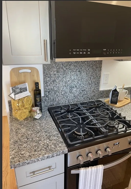 52 Washington St, Chelsea