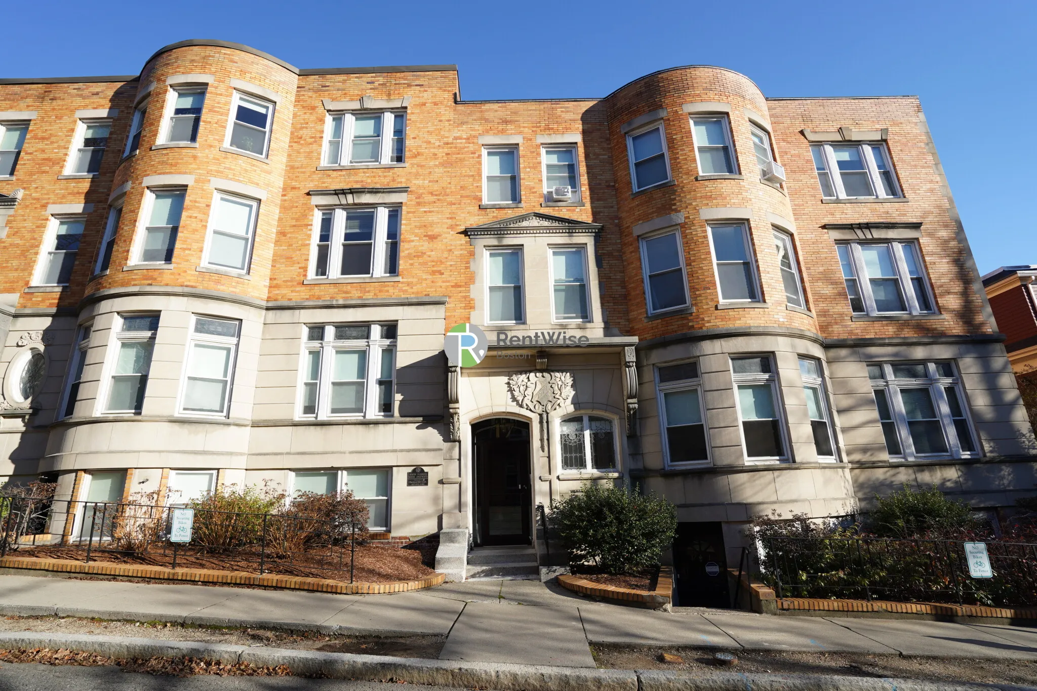 17 Fairbanks St, Griggs Park