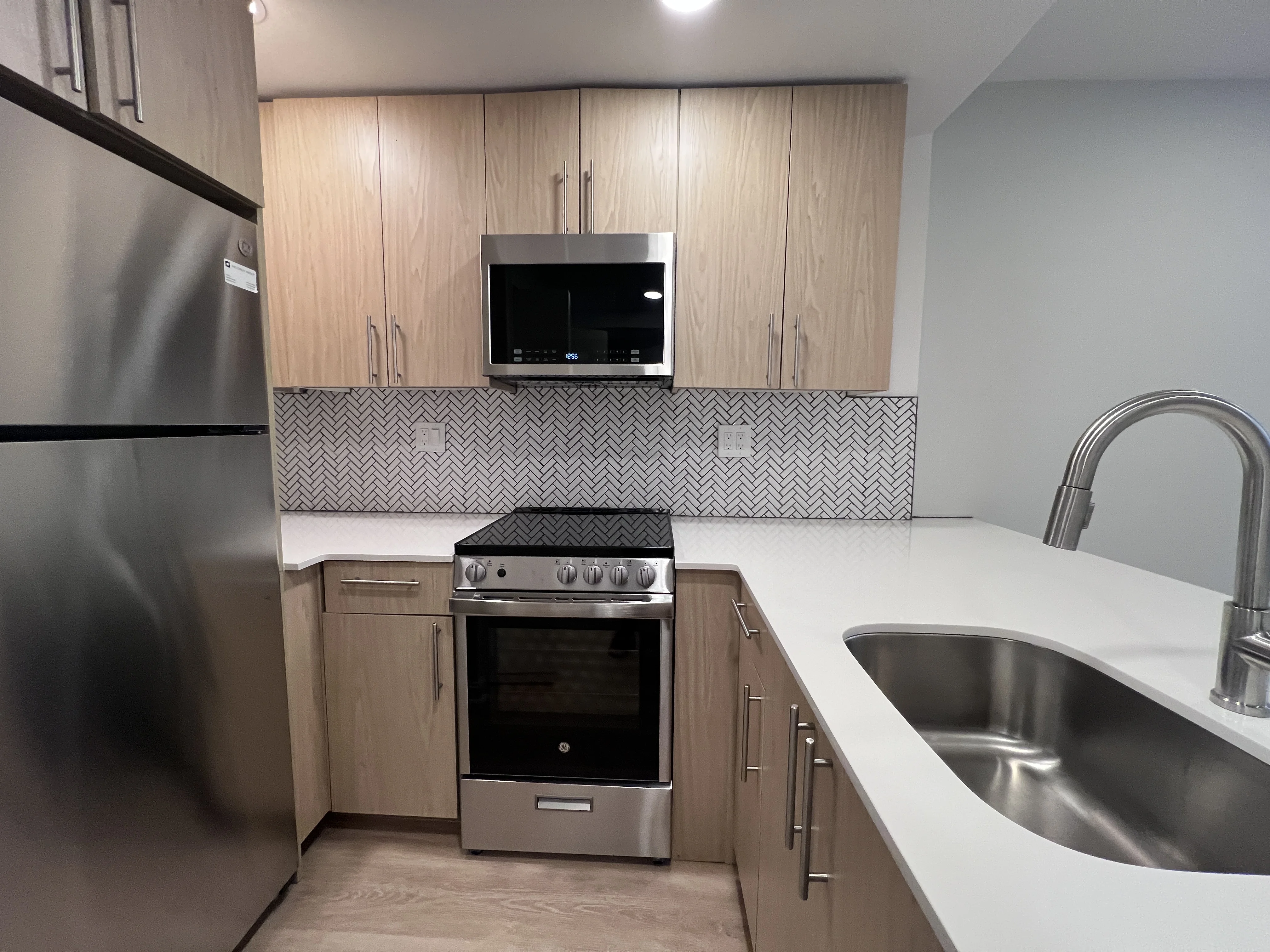 24 Queensberry St, Fenway