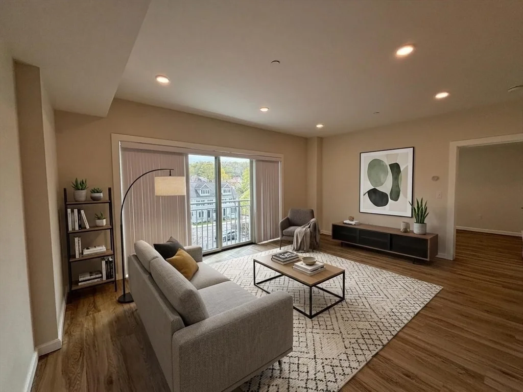 458 Washington St, Brighton