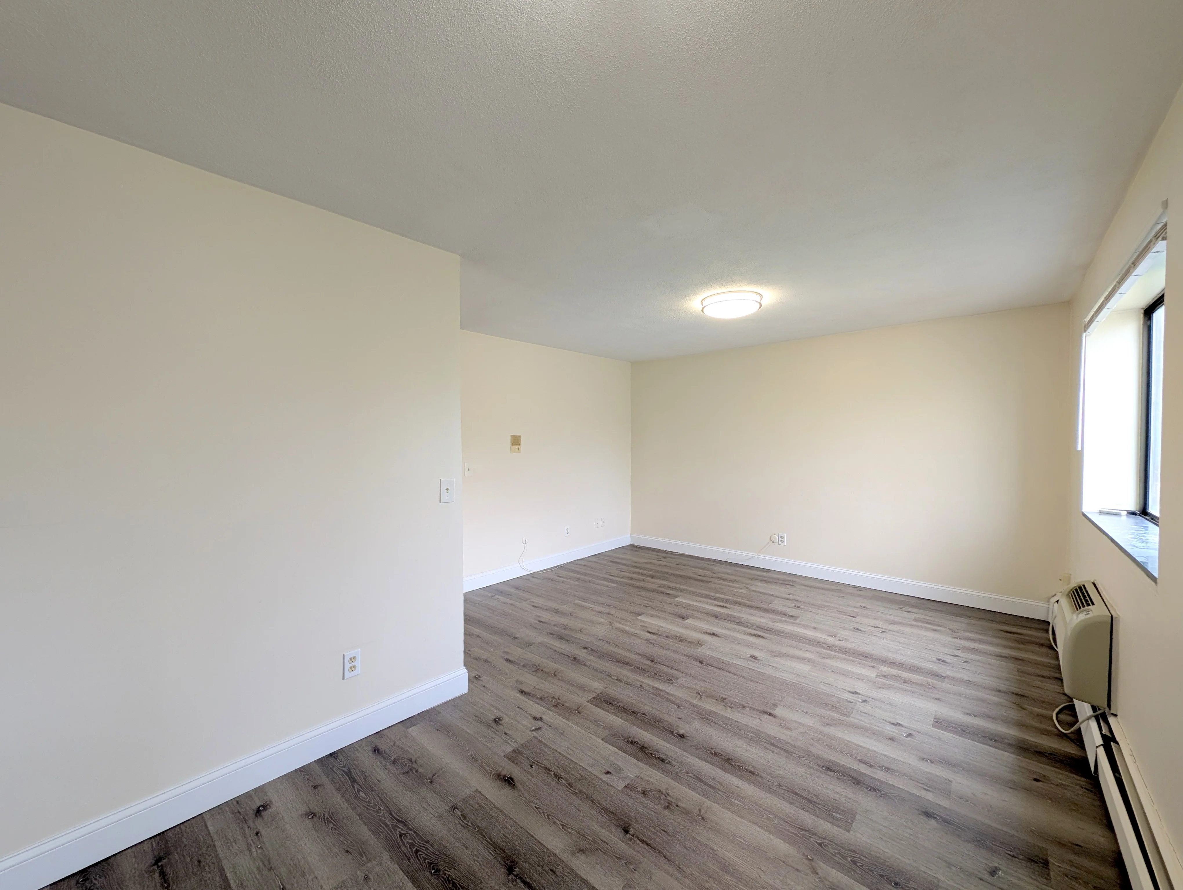 86 Newbury St, Teele Square