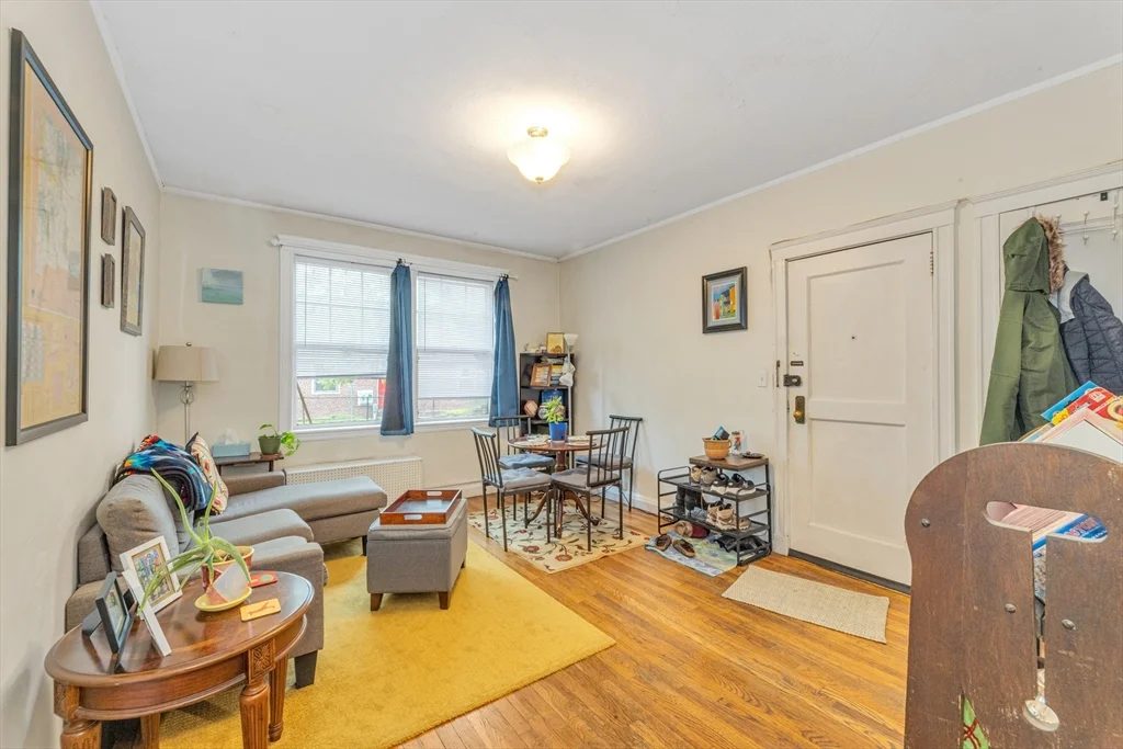 179 Kent, Longwood