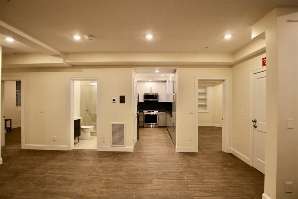 1616 Beacon St, Corey Hill