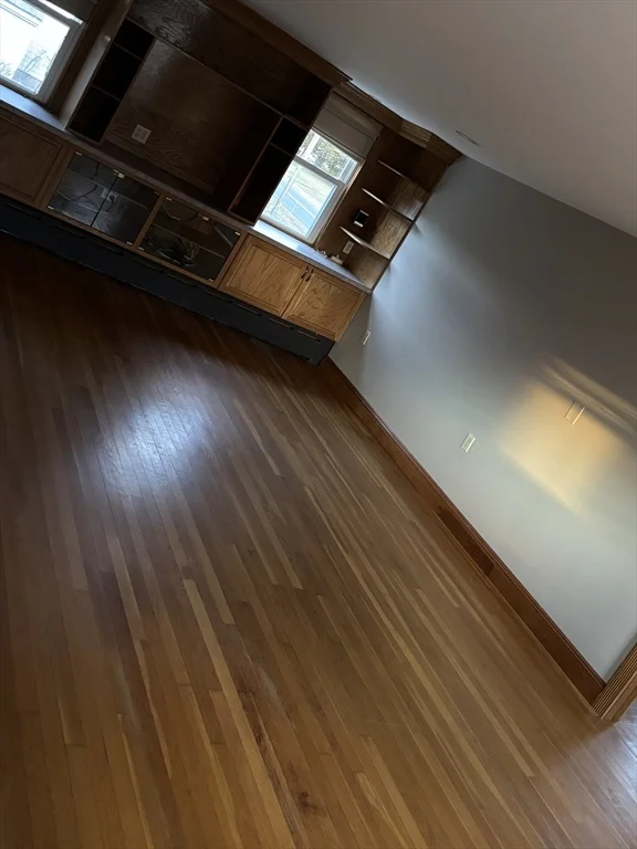 903 Prospect, Somerset