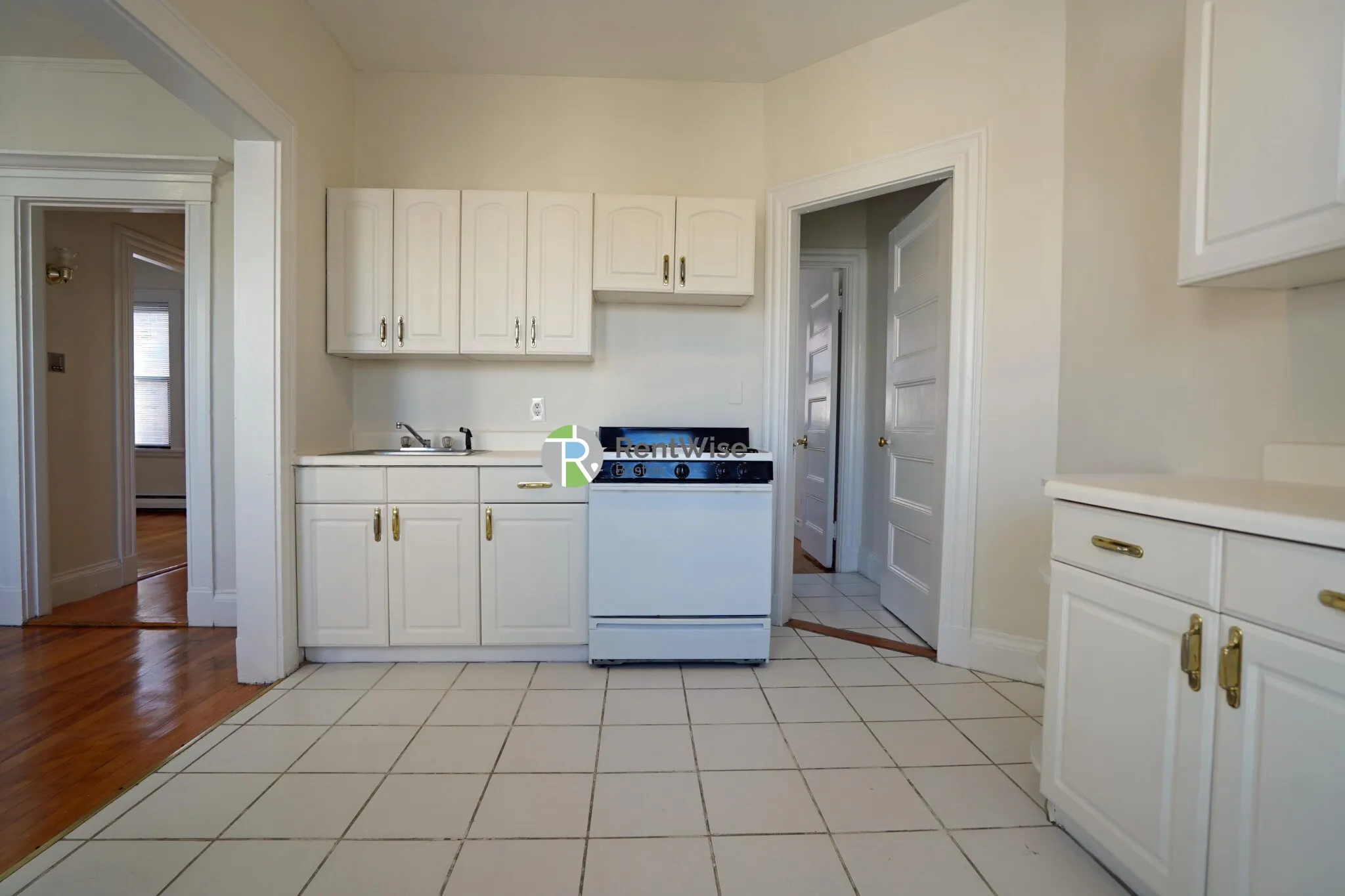 72 Gardner St, Allston