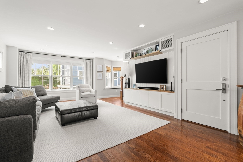 530 E 3rd St, South Boston