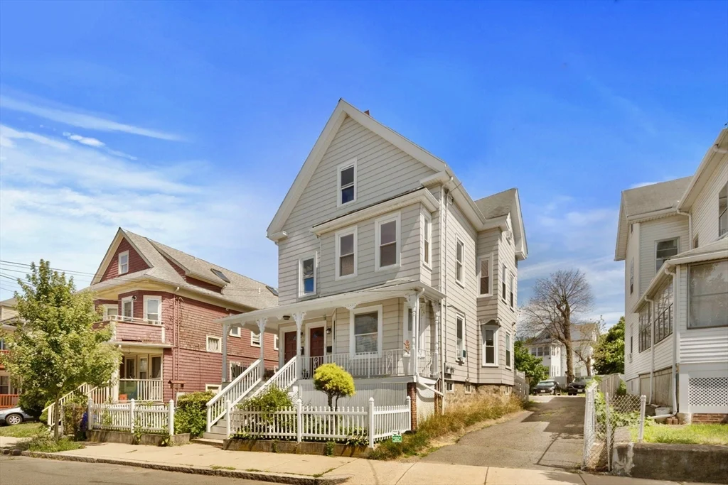 48 Ashland St, Malden