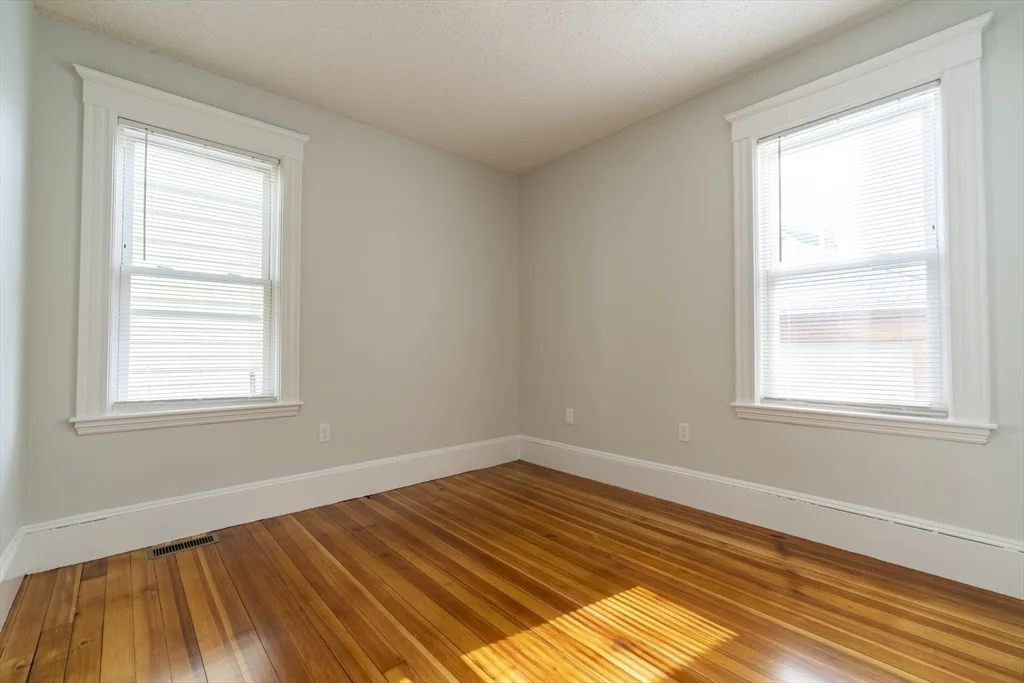 22 Dearborn St, Tufts University