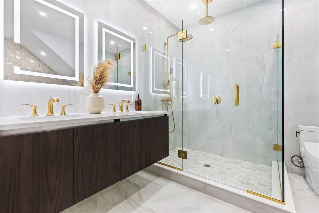 32 Pearl St, Dorchester