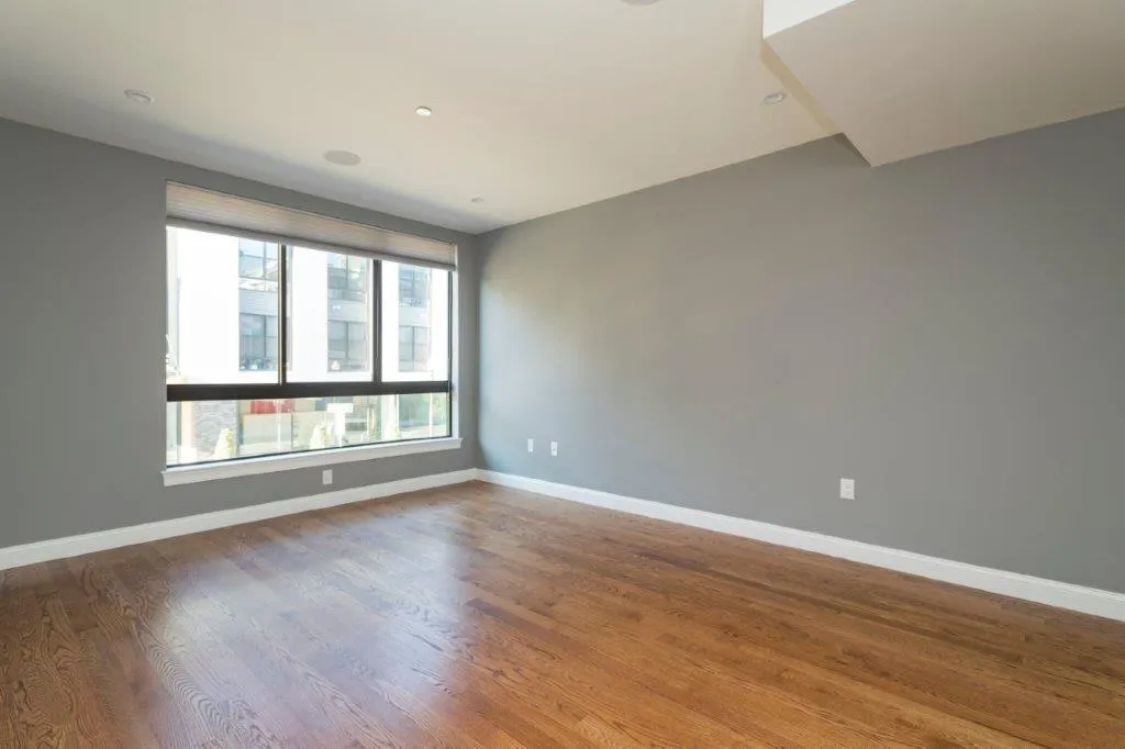 339 D St, South Boston