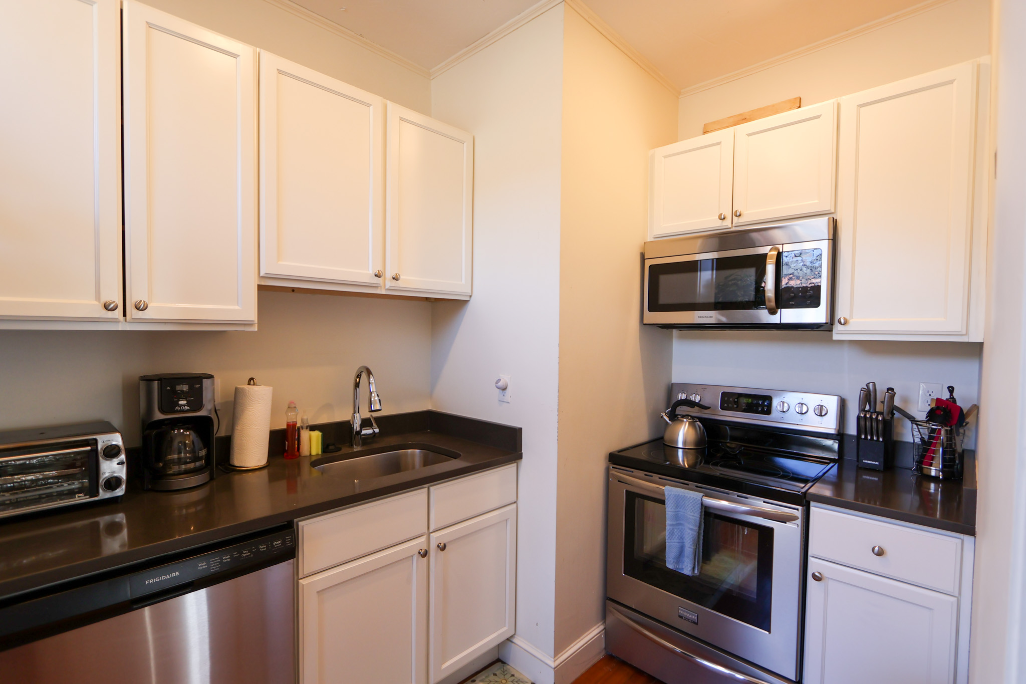 1 bed, 1 bath apartment for rent at 1871 Beacon St Unit 3., Chestnut Hill — photo 1 of 6