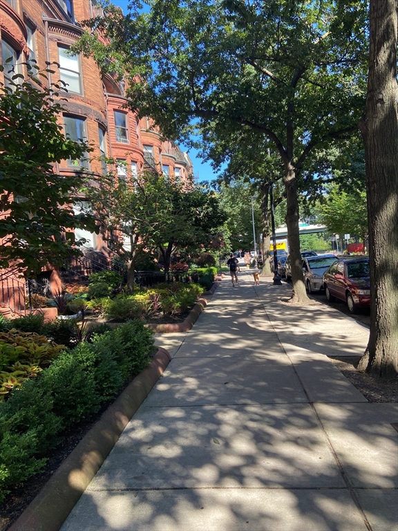 47 Bay State Rd, Boston