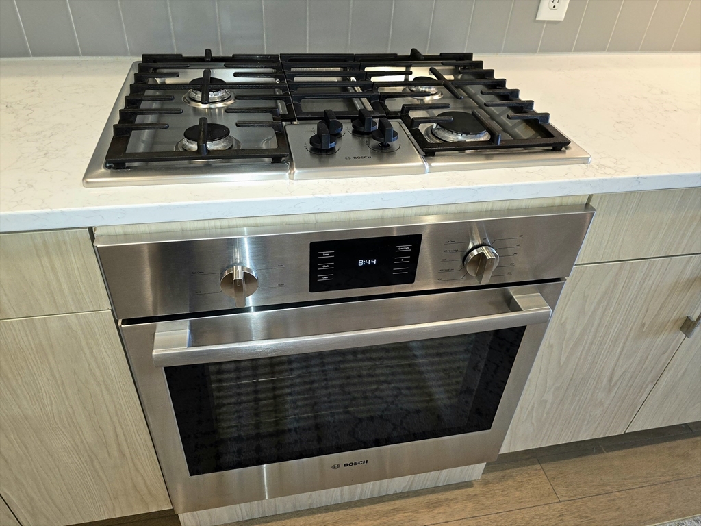 57 Quincy Shore Dr, Quincy