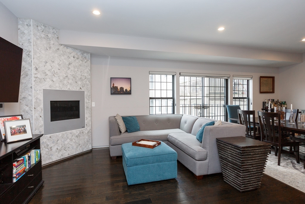 350 West Broadway, South Boston