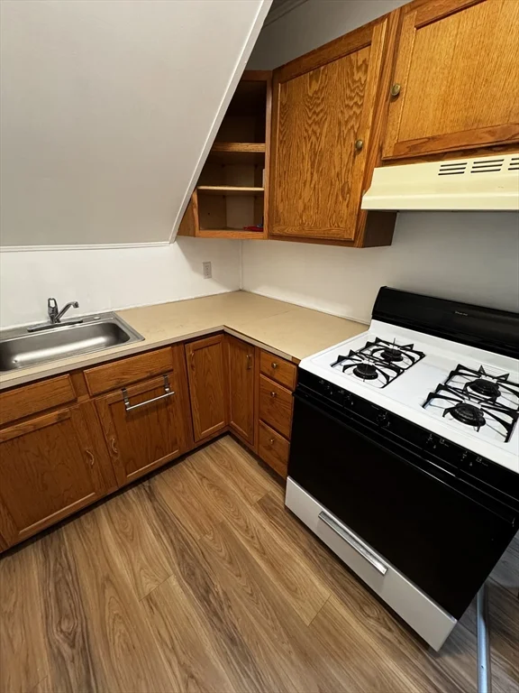 11 Harmony St, South End