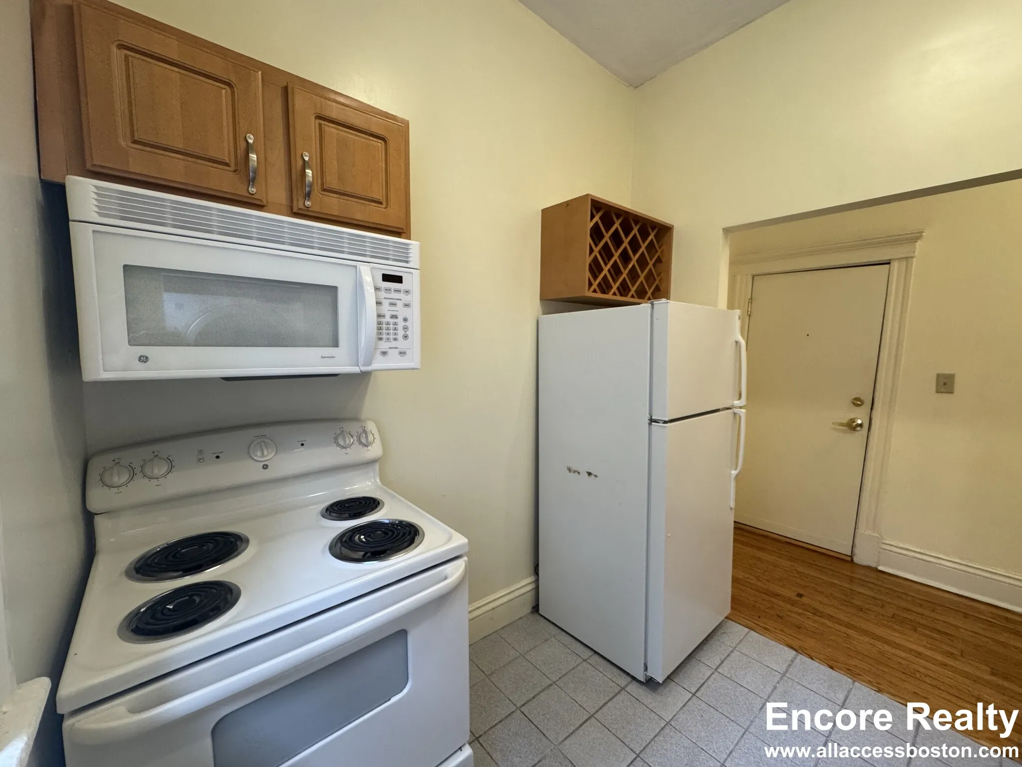 106 Queensberry St, Fenway