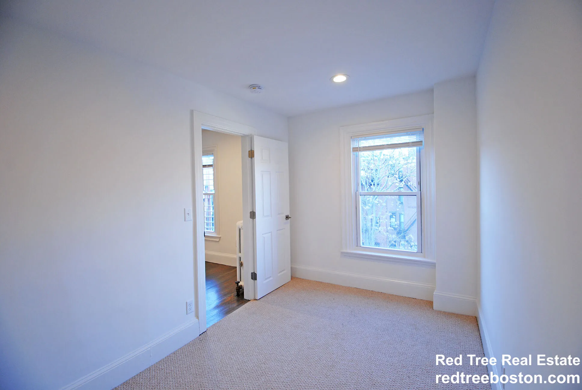 225 Newbury St, Back Bay