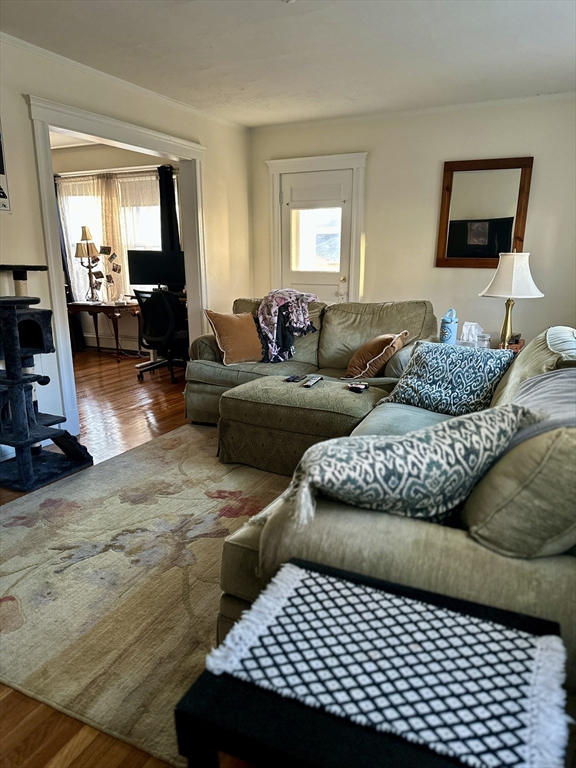 122 Warren St, Medford