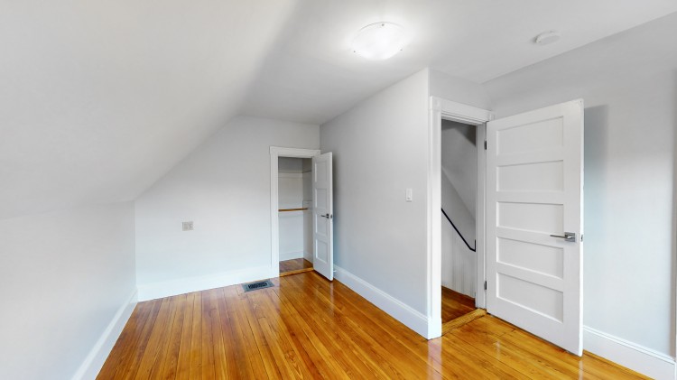 57 Hawthorne St, Davis Square