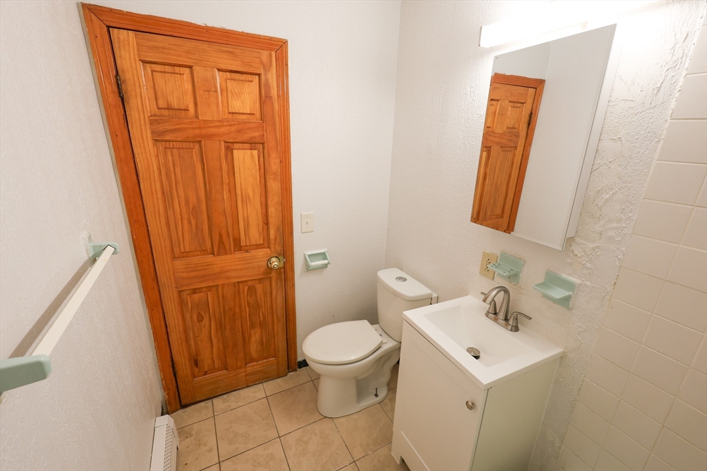 61 Saint James St, Roxbury