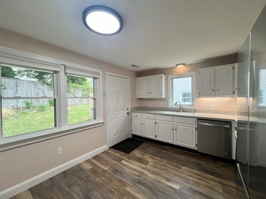 103 Main St, Pepperell