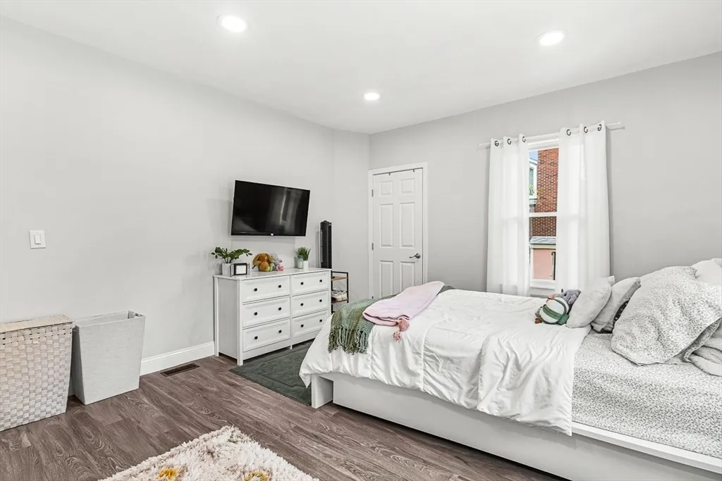 29 Harvard St, Winchester