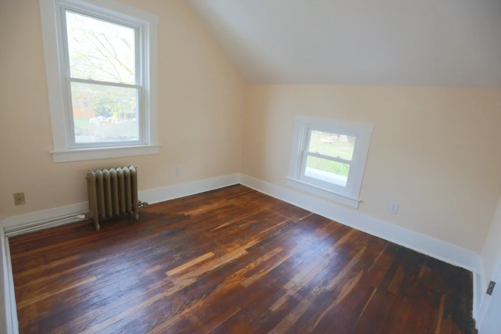 134 Baldwin, Fall River