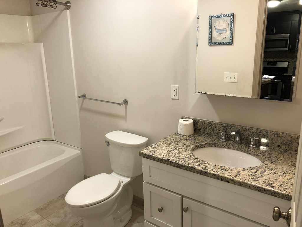 585 Broadway, South Medford