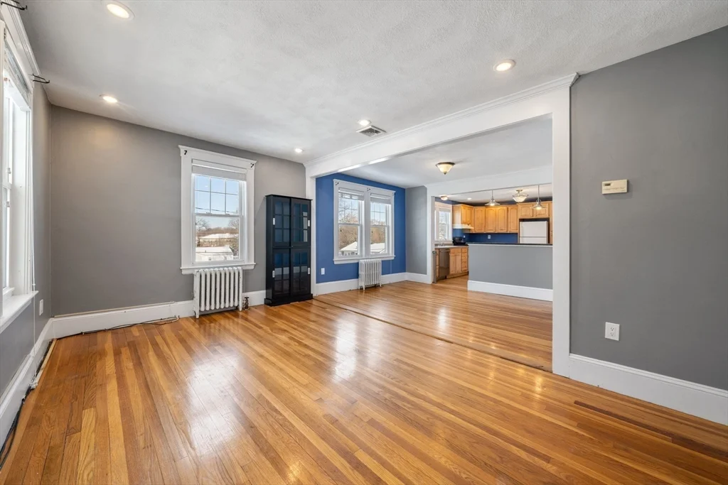 22 Leonard St, Woburn