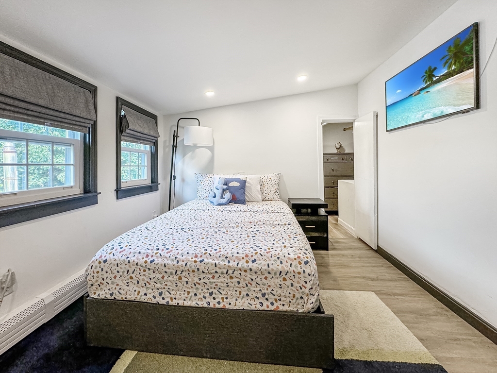 8 Greenhalge St, Medford