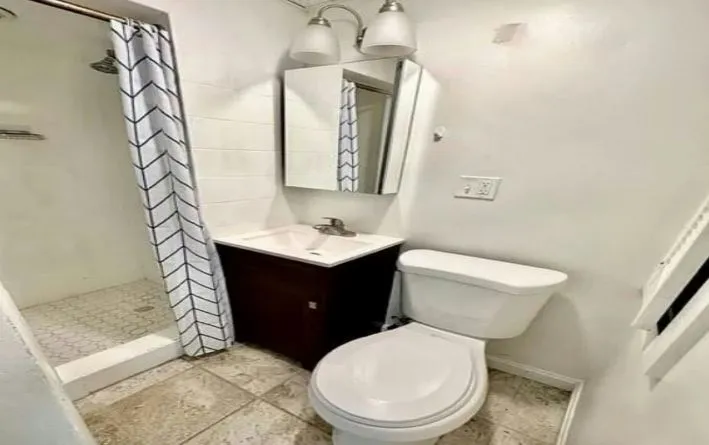 4 Garden Court St, North End