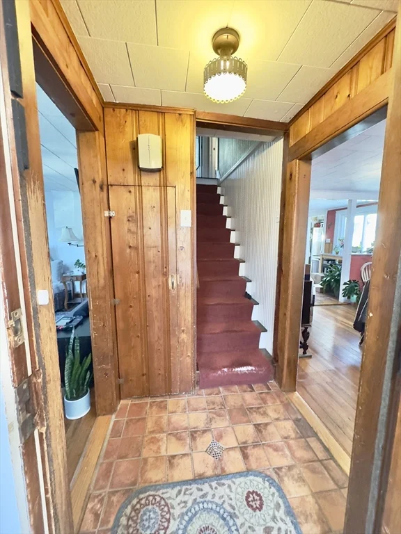 8 Fox Point, Dorchester